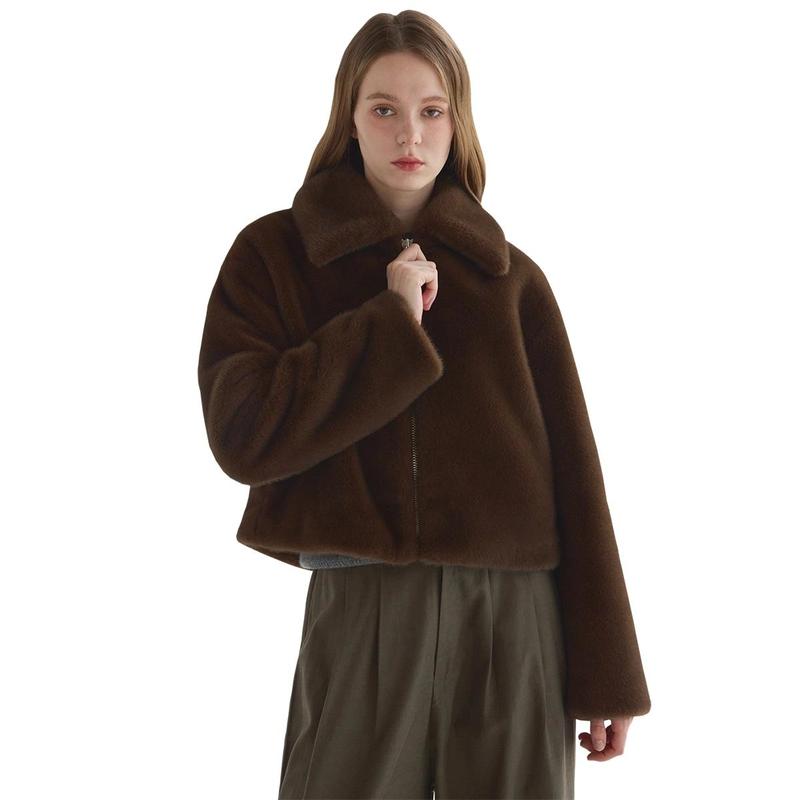 MOLLIOLLI 인조퍼 집업 자켓